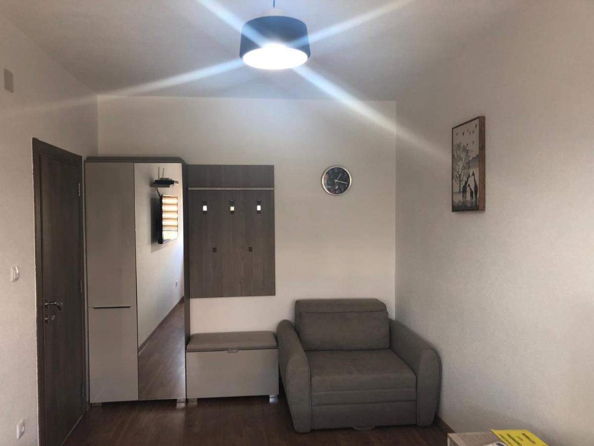 Renta Stan Apartman Odmor Podgorica Kültér fotó