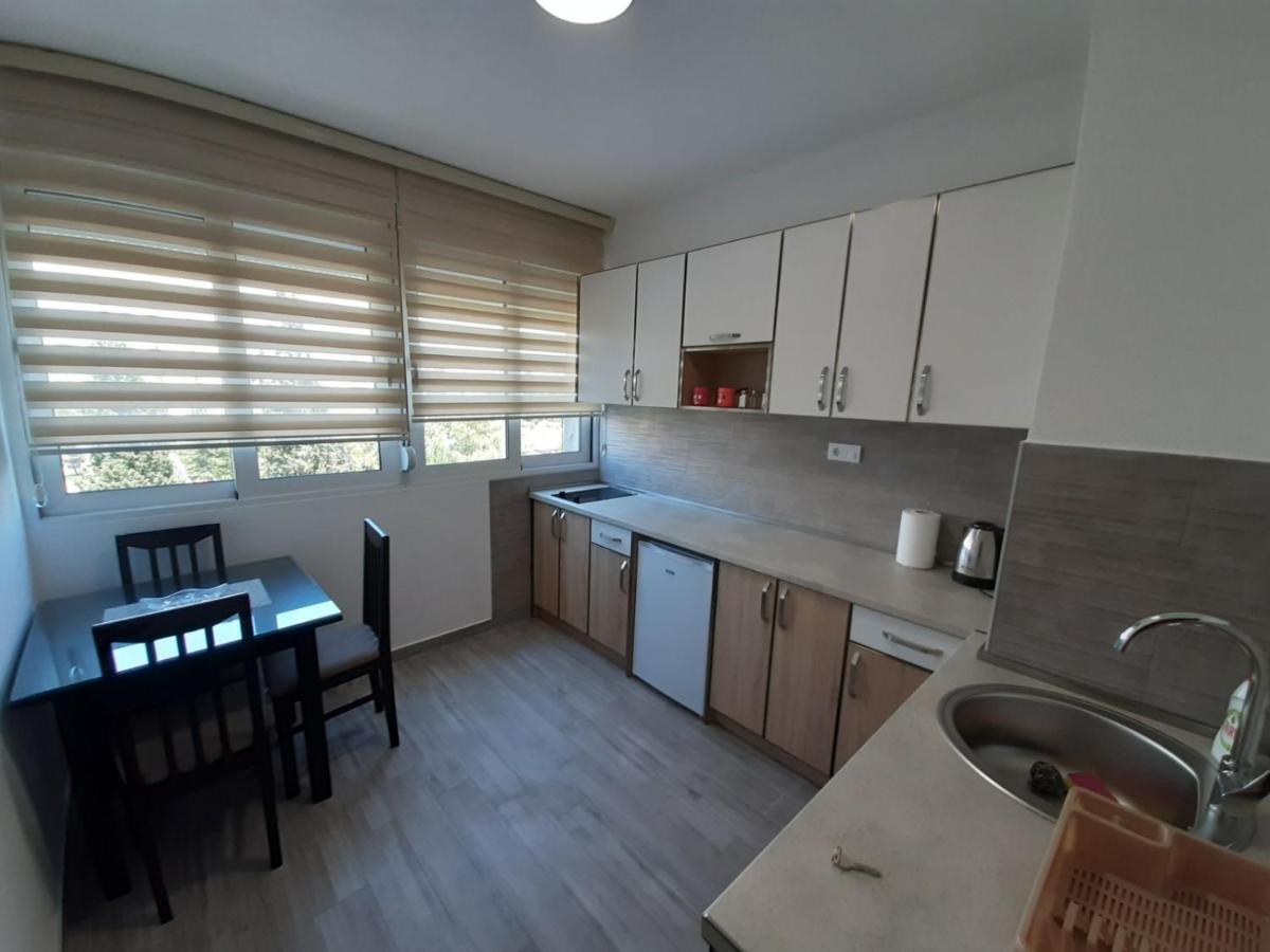 Renta Stan Apartman Odmor Podgorica Kültér fotó