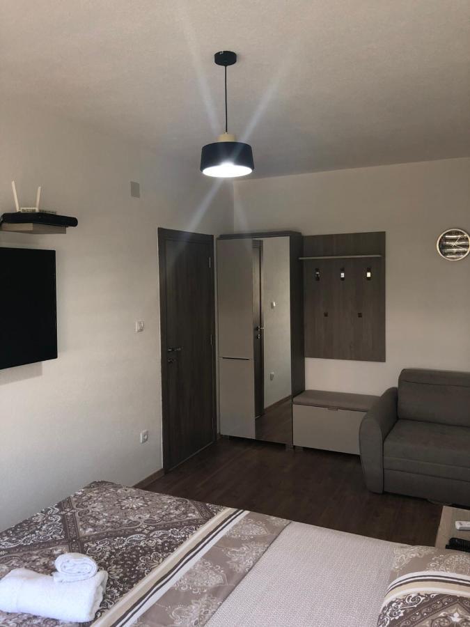 Renta Stan Apartman Odmor Podgorica Kültér fotó