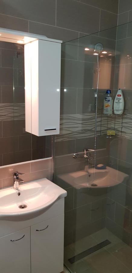 Renta Stan Apartman Odmor Podgorica Kültér fotó