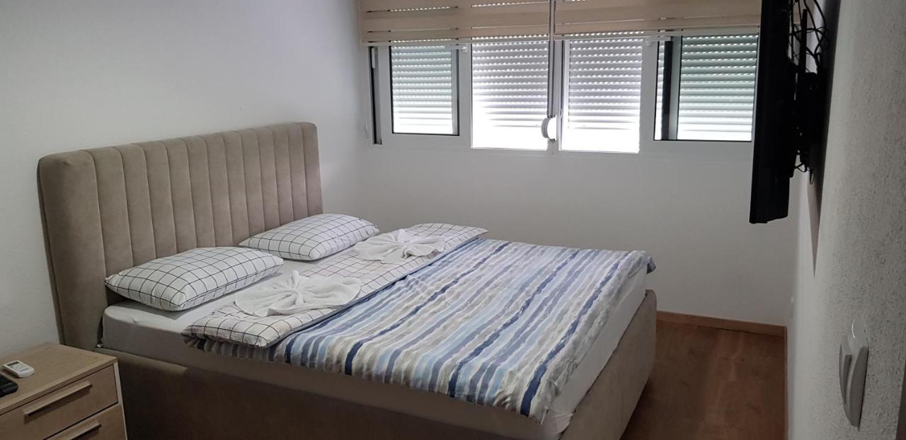 Renta Stan Apartman Odmor Podgorica Kültér fotó