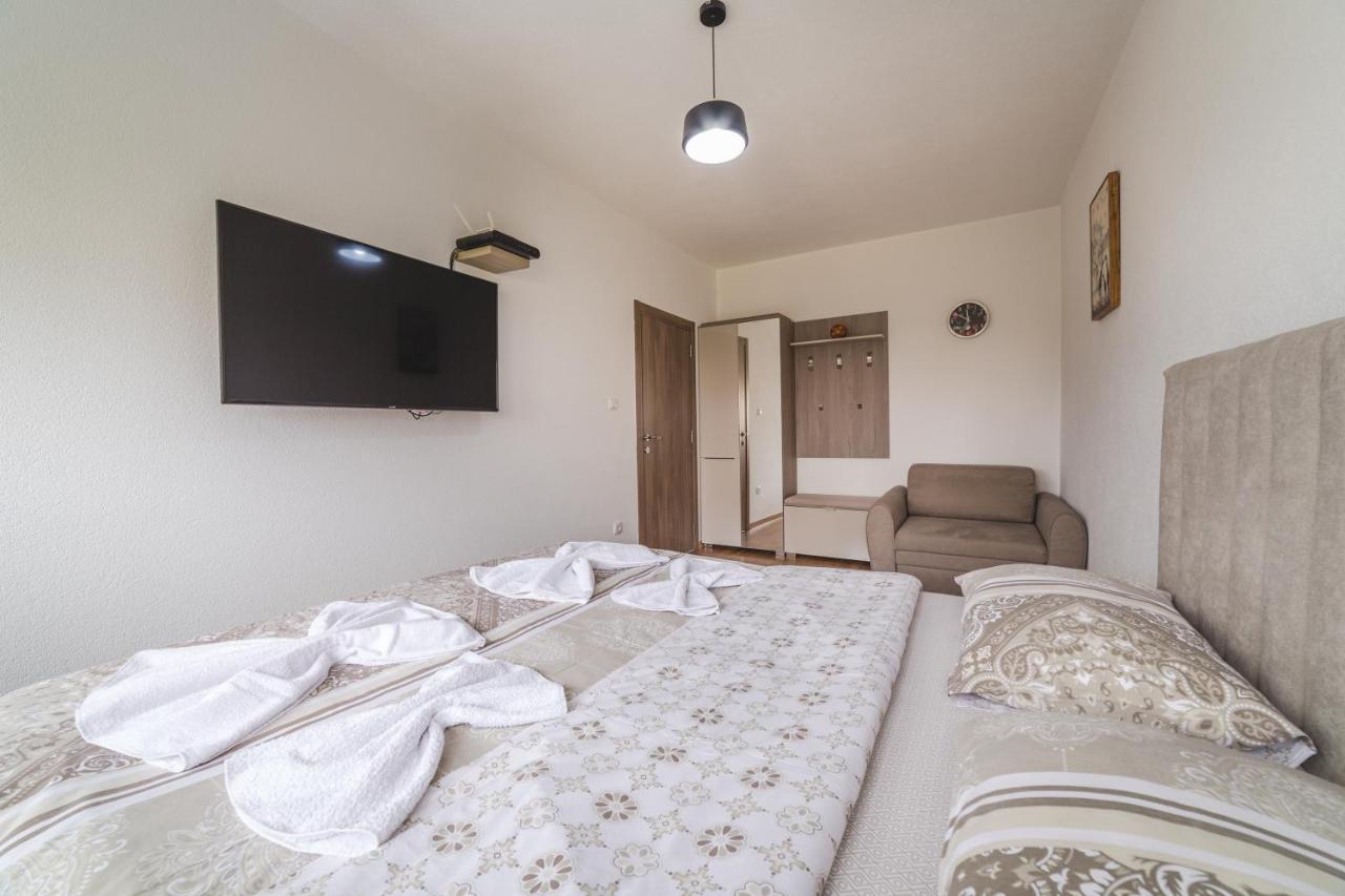 Renta Stan Apartman Odmor Podgorica Kültér fotó