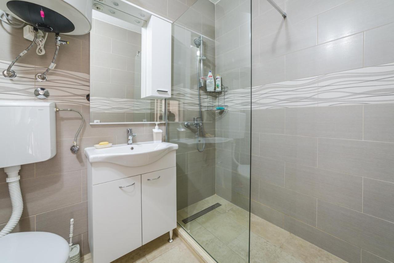 Renta Stan Apartman Odmor Podgorica Kültér fotó